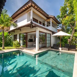  Villa Bewa By Finder